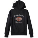 Schwarzer Harley Davidson Damen Hoodie mit Schriftzug auf Vorderseite und Hinterseite sowie ein Bar & Shield Emblem hinten.