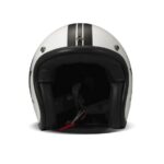 Helm von DMD ohne Visier weiß mit schwarzem Stern auf der Seite
